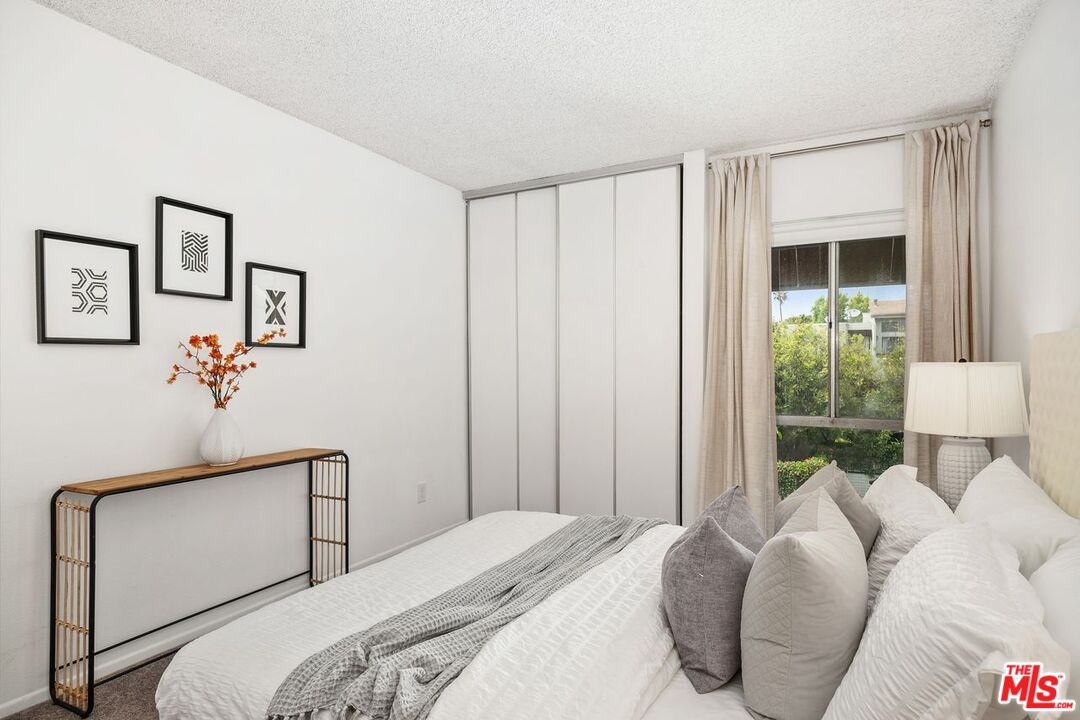 4900 Overland Ave Unit: 351