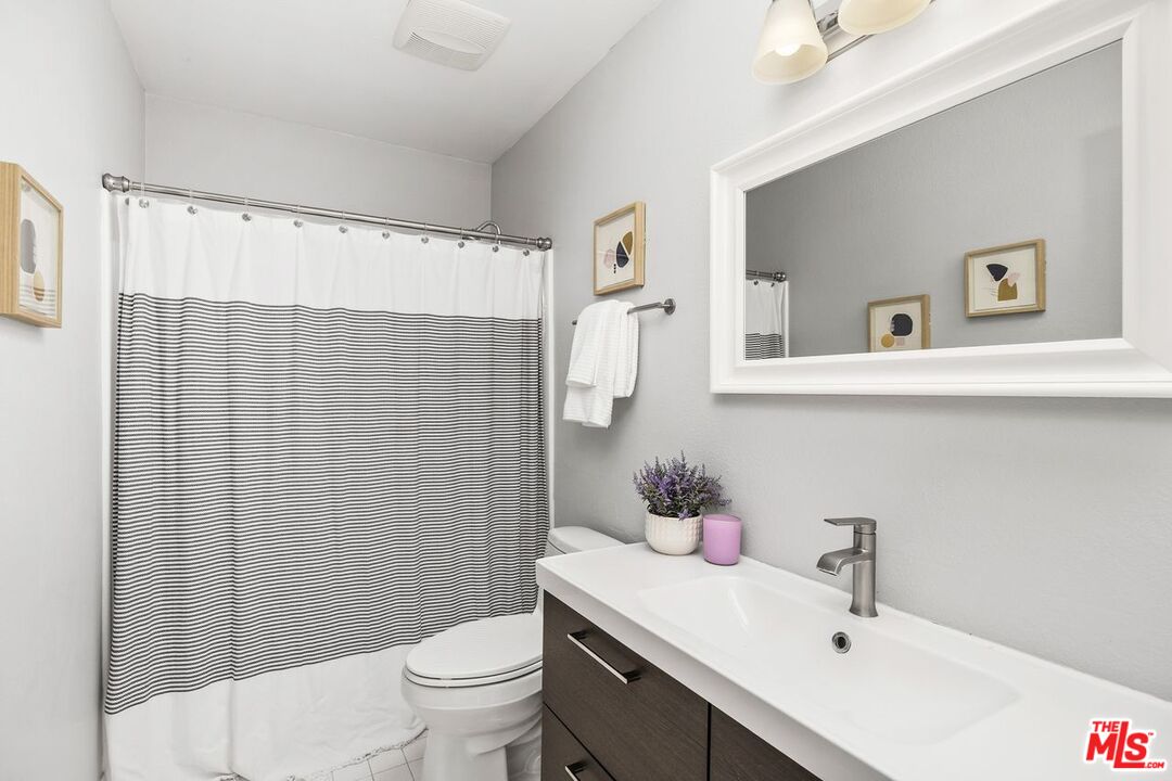 4900 Overland Ave Unit: 351