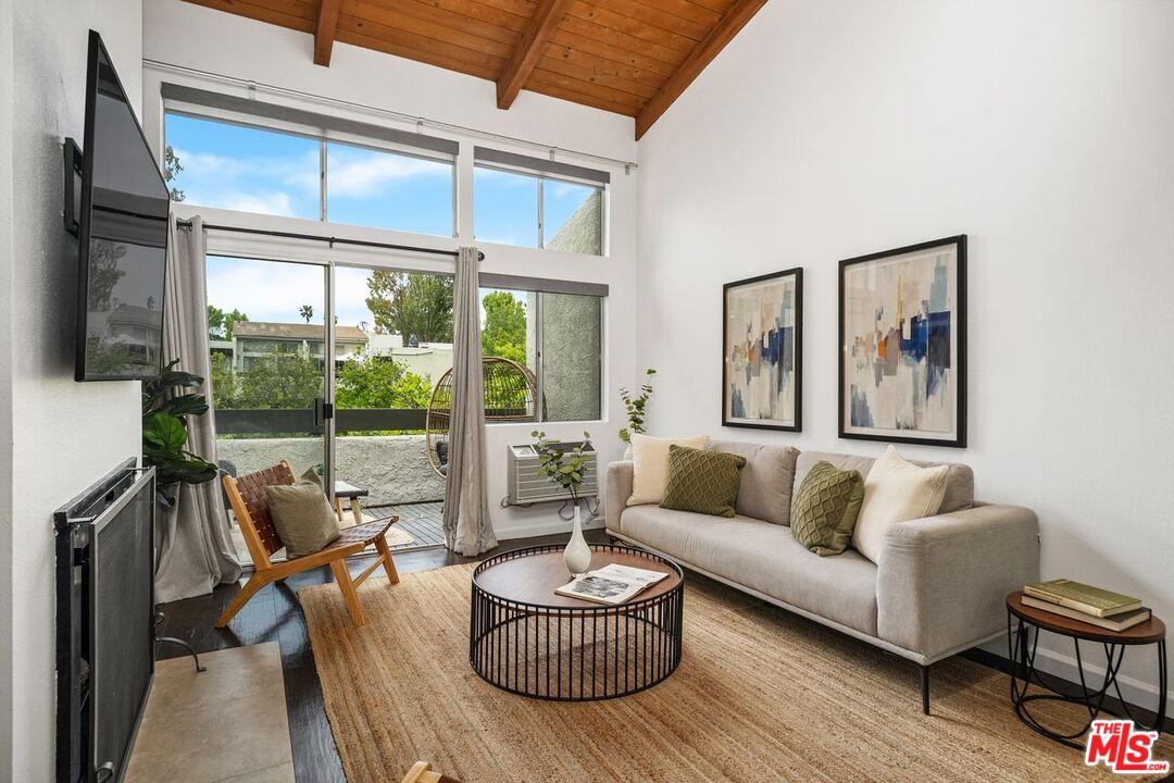 4900 Overland Ave Unit: 351