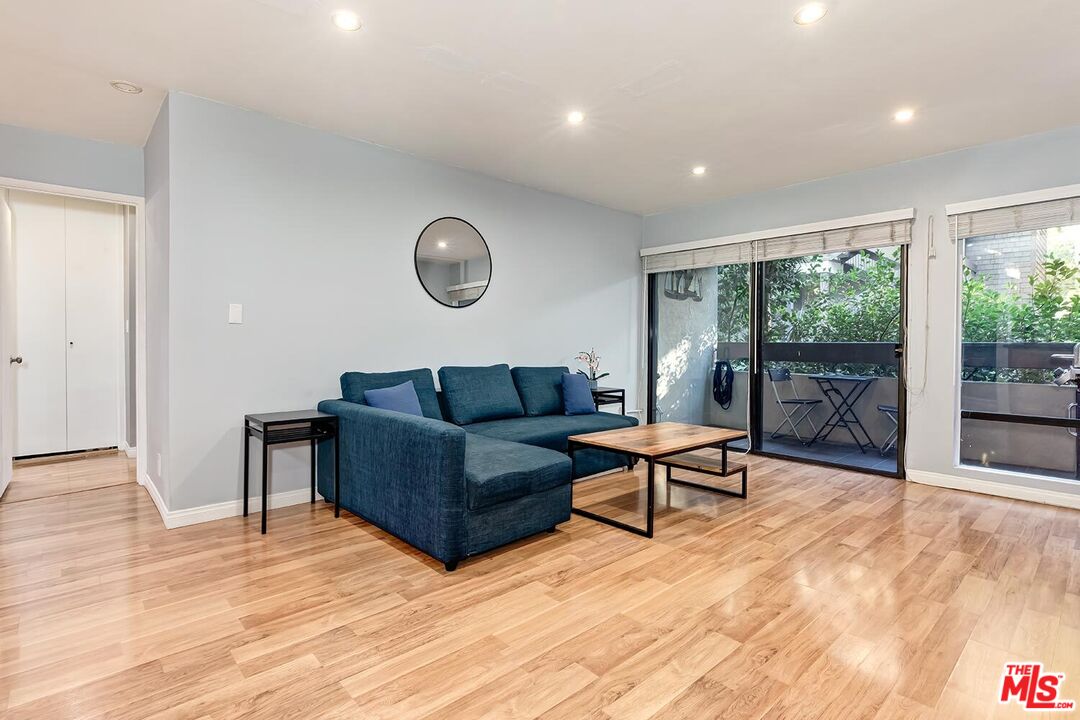 950 N Kings Rd Unit: 139