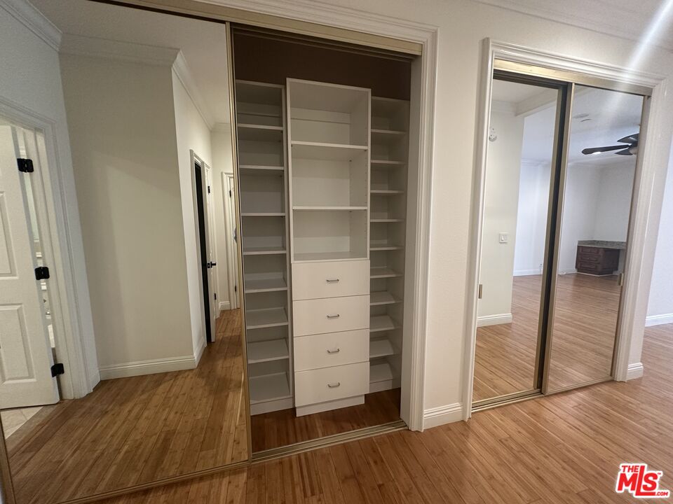 324 N Palm Dr Unit: 206