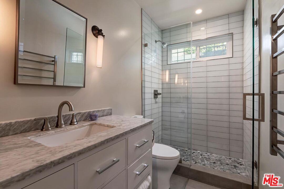 874 Hammond St Unit: 1