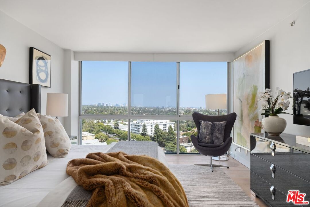 201 Ocean Ave Unit: 1804P