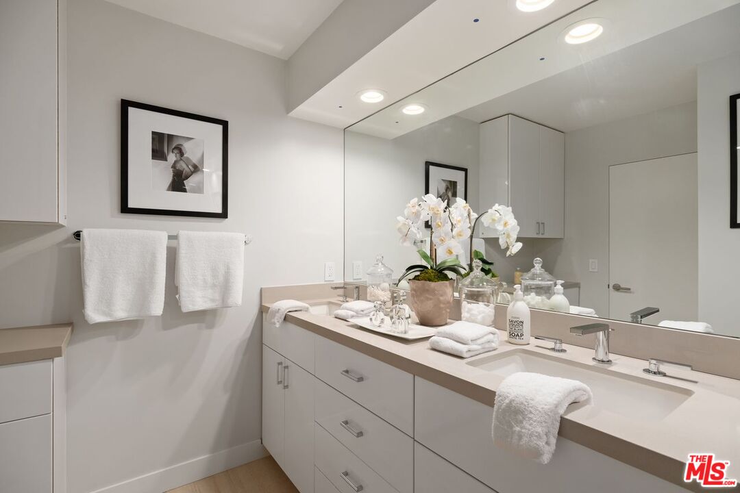 201 Ocean Ave Unit: 1804P