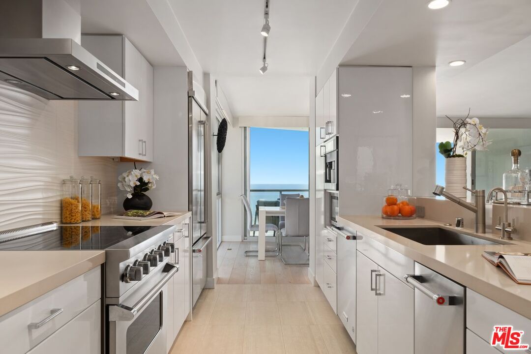 201 Ocean Ave Unit: 1804P