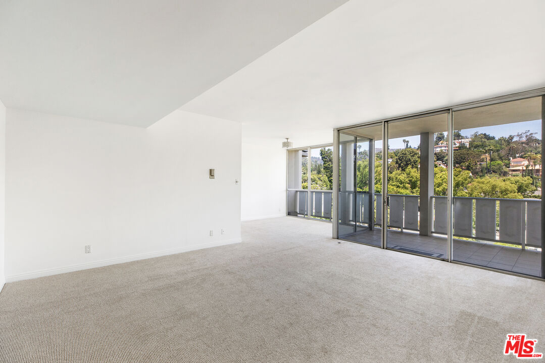 4455 Los Feliz Blvd Unit: 506