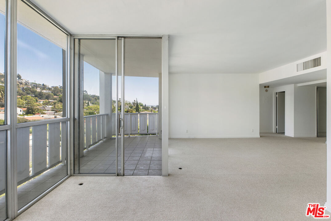 4455 Los Feliz Blvd Unit: 506
