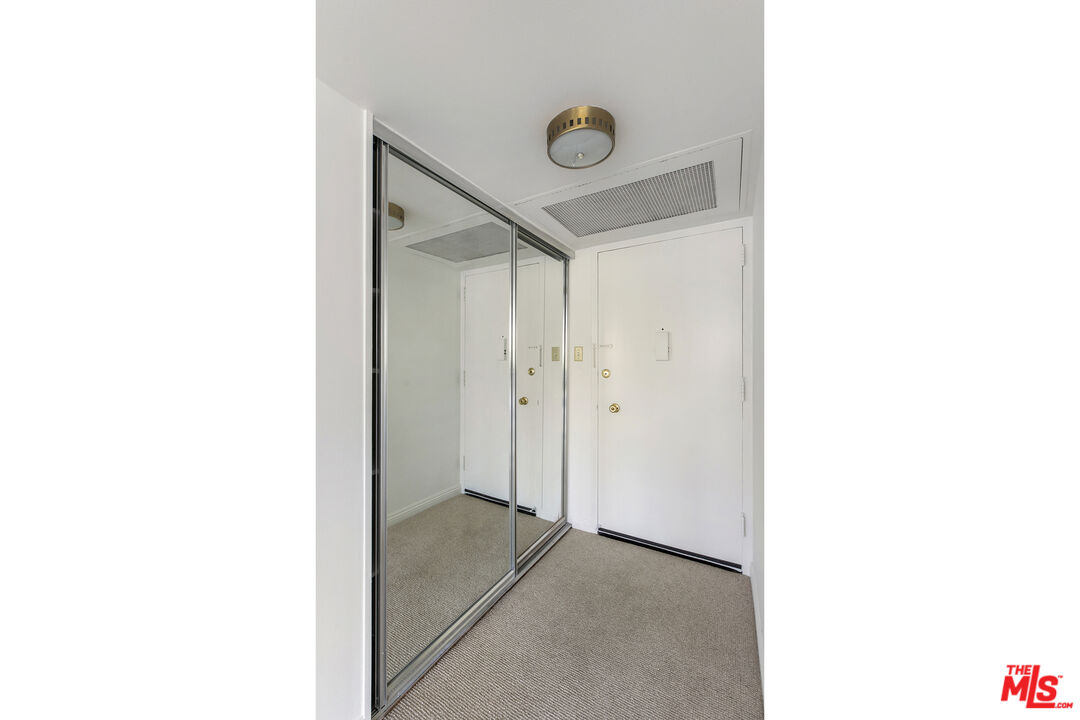 4455 Los Feliz Blvd Unit: 506