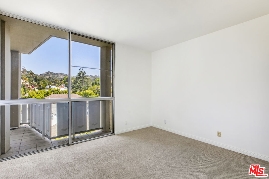 4455 Los Feliz Blvd Unit: 506