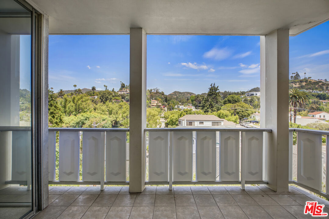 4455 Los Feliz Blvd Unit: 506