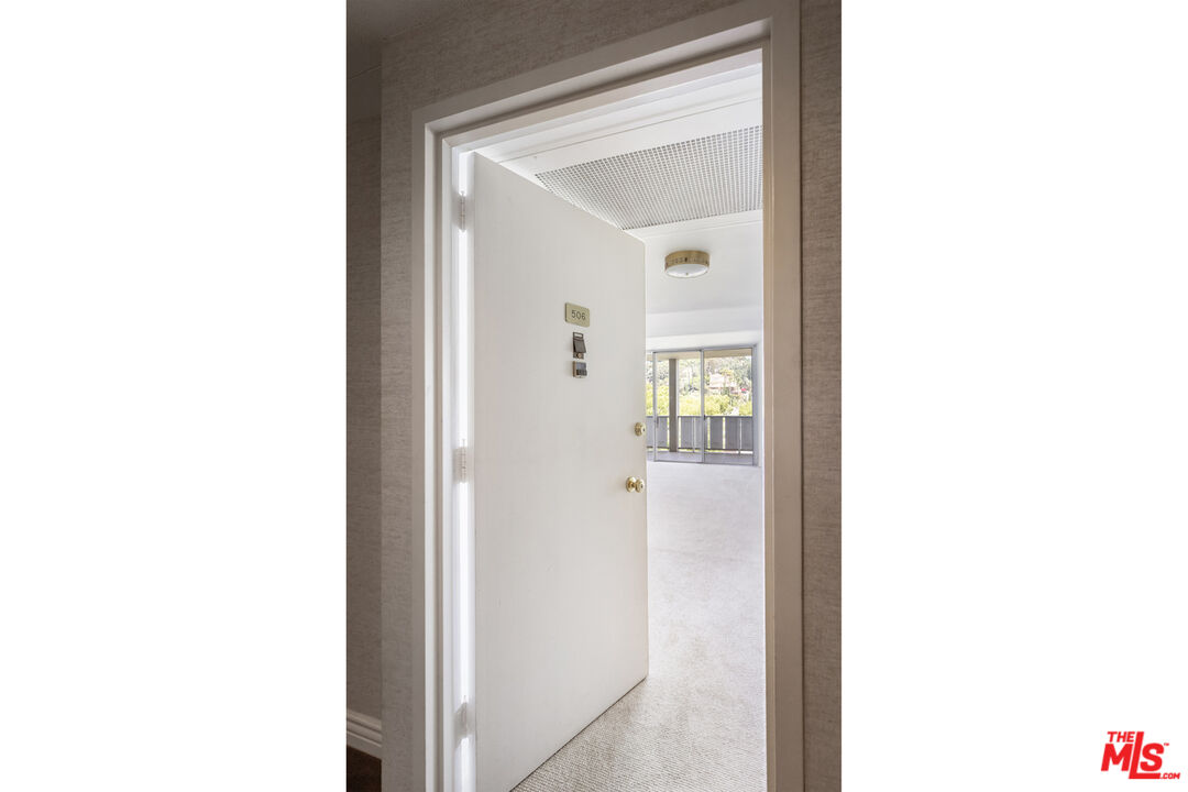 4455 Los Feliz Blvd Unit: 506