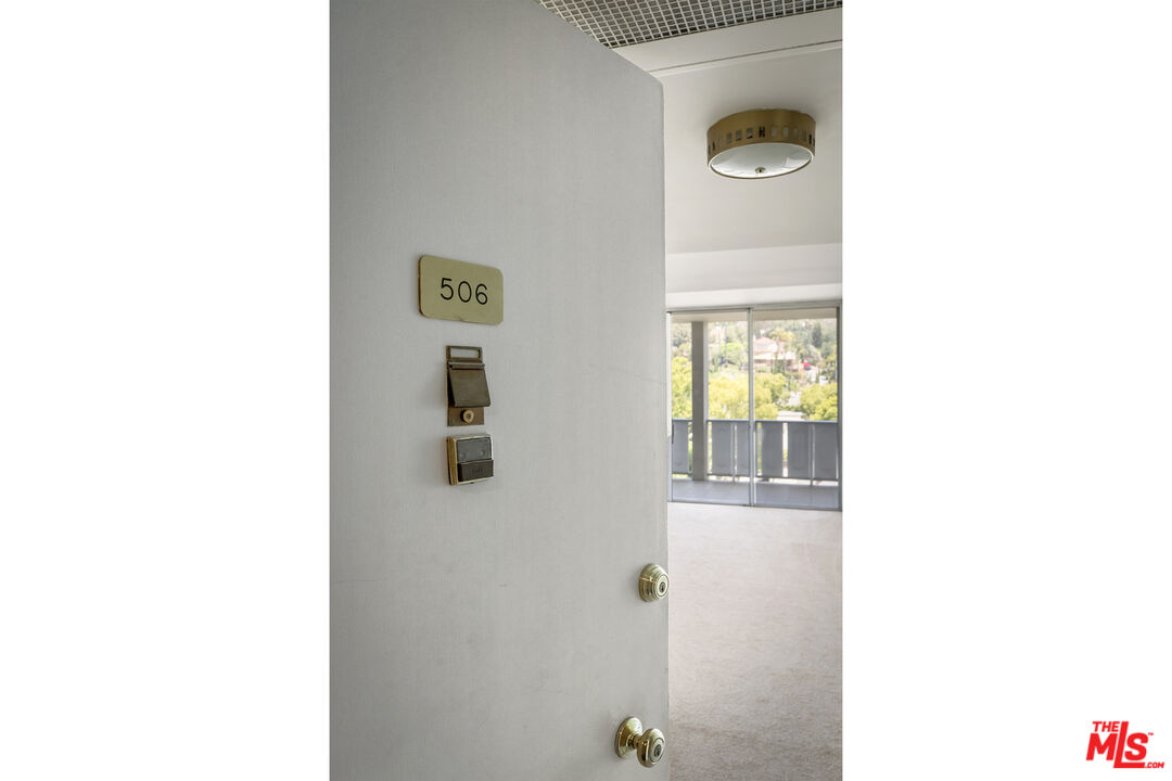 4455 Los Feliz Blvd Unit: 506