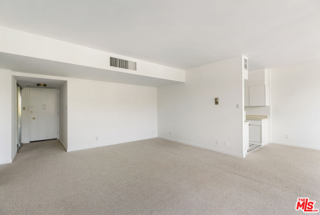 4455 Los Feliz Blvd Unit: 506