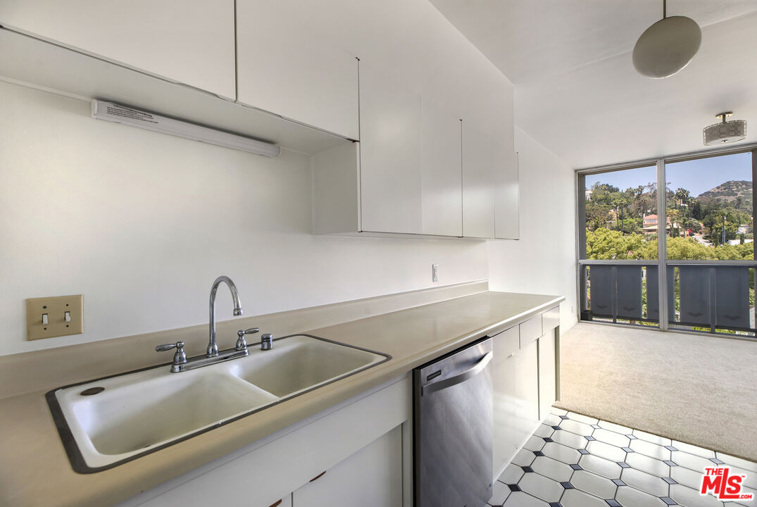 4455 Los Feliz Blvd Unit: 506