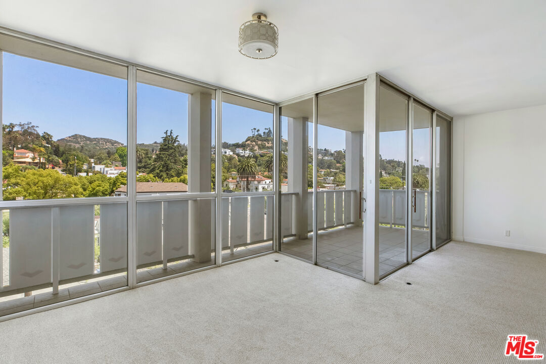 4455 Los Feliz Blvd Unit: 506