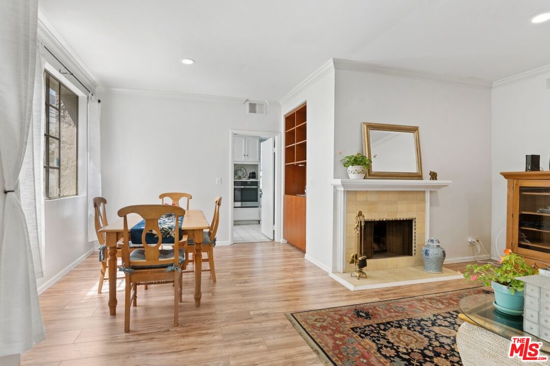 1375 Kelton Ave Unit: 108