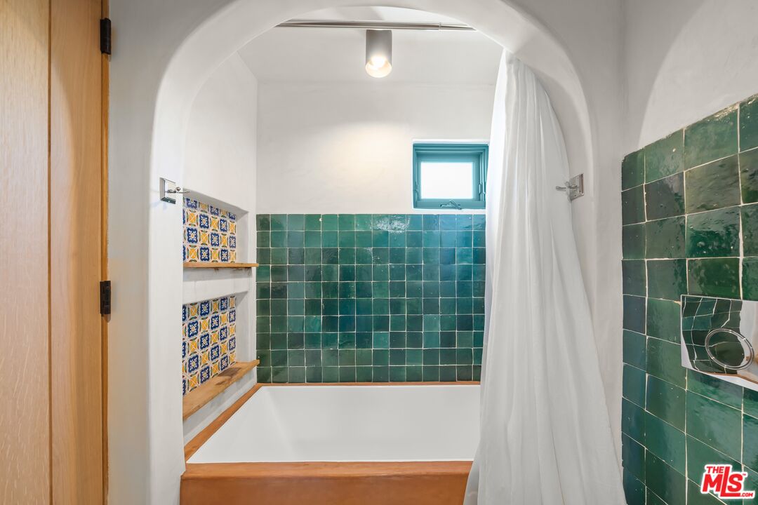 6132 Mount Angelus Dr