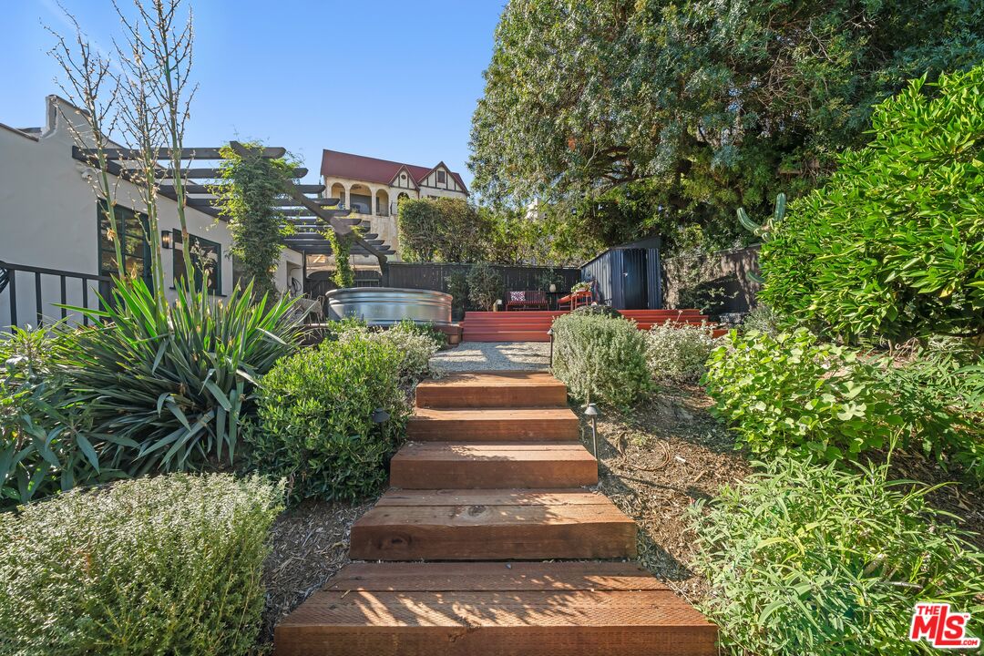 6132 Mount Angelus Dr