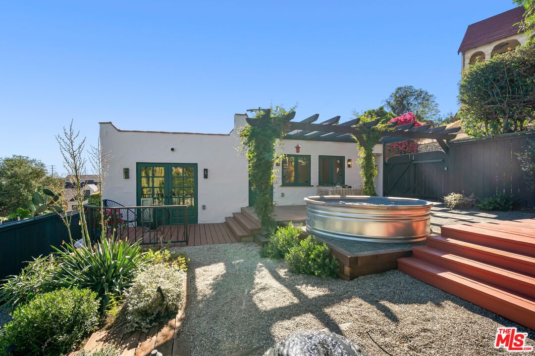 6132 Mount Angelus Dr