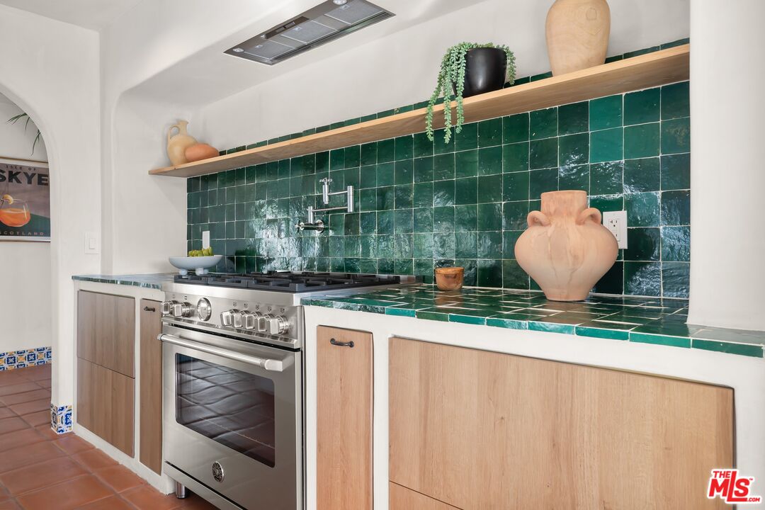 6132 Mount Angelus Dr