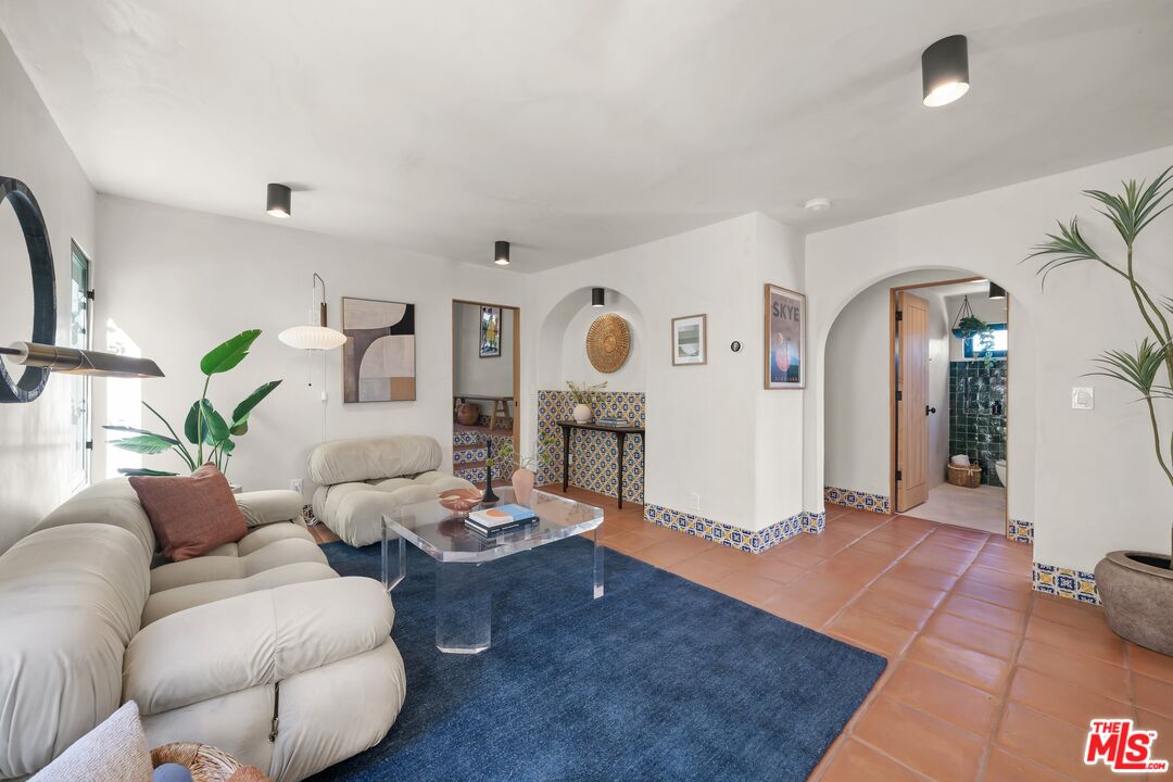 6132 Mount Angelus Dr