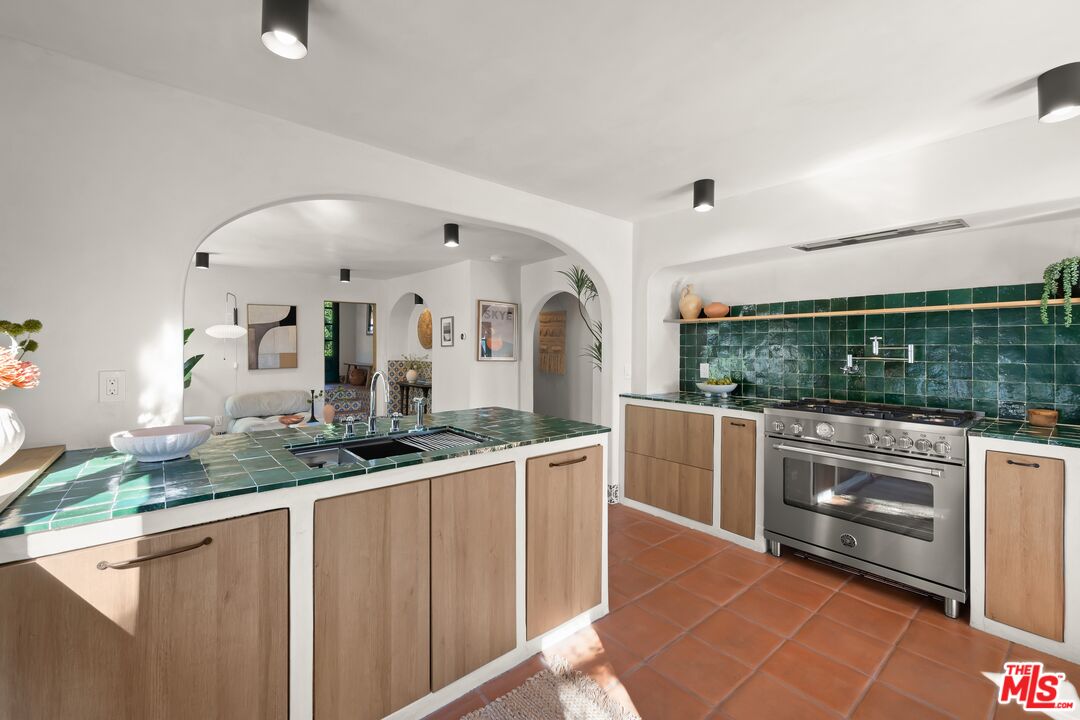 6132 Mount Angelus Dr