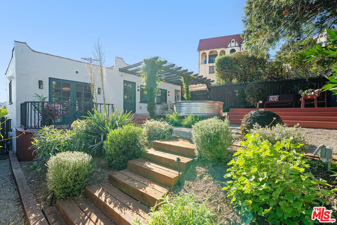 6132 Mount Angelus Dr