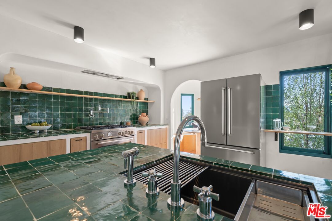 6132 Mount Angelus Dr