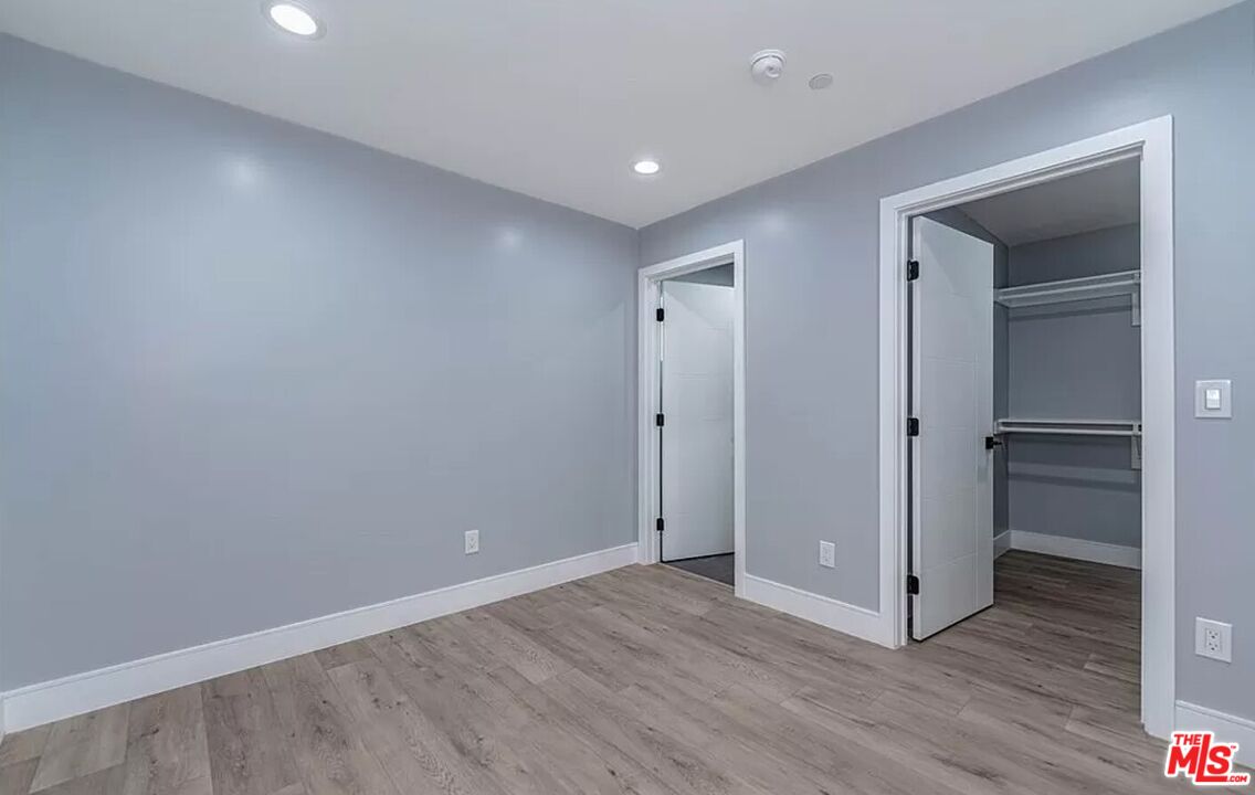 1947 N Vista Del Mar Ave