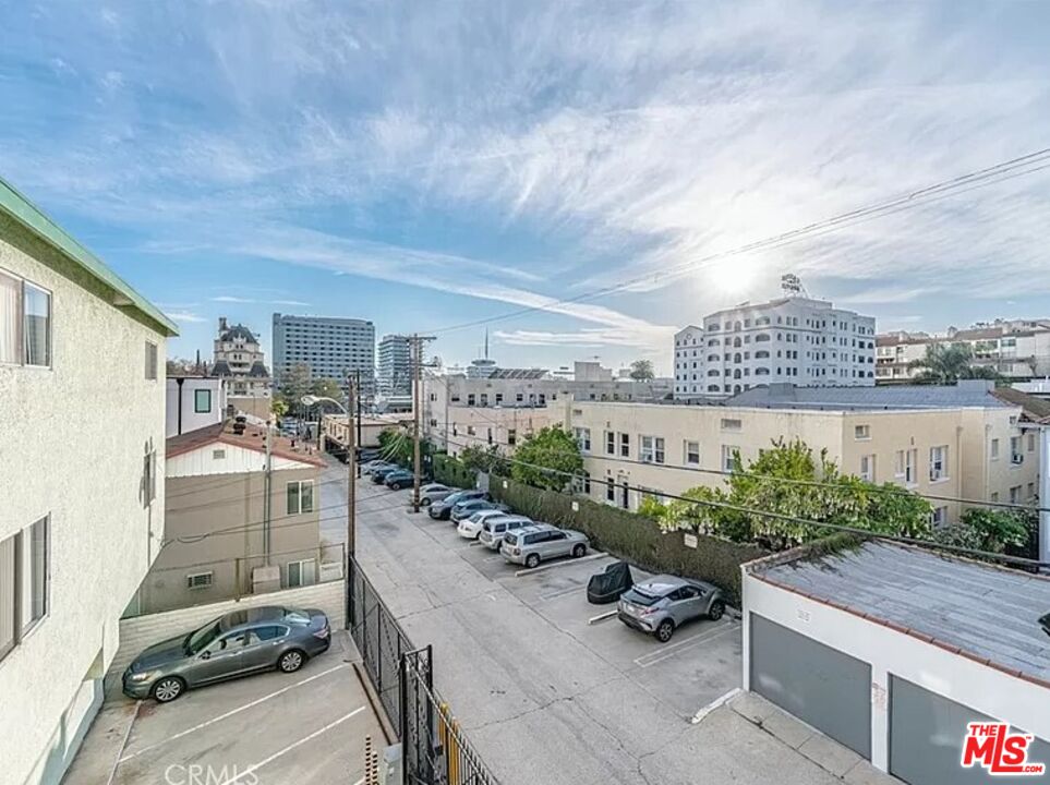 1947 N Vista Del Mar Ave