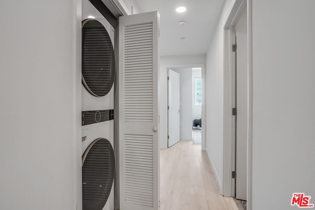 1021 S Shenandoah St Unit: 204