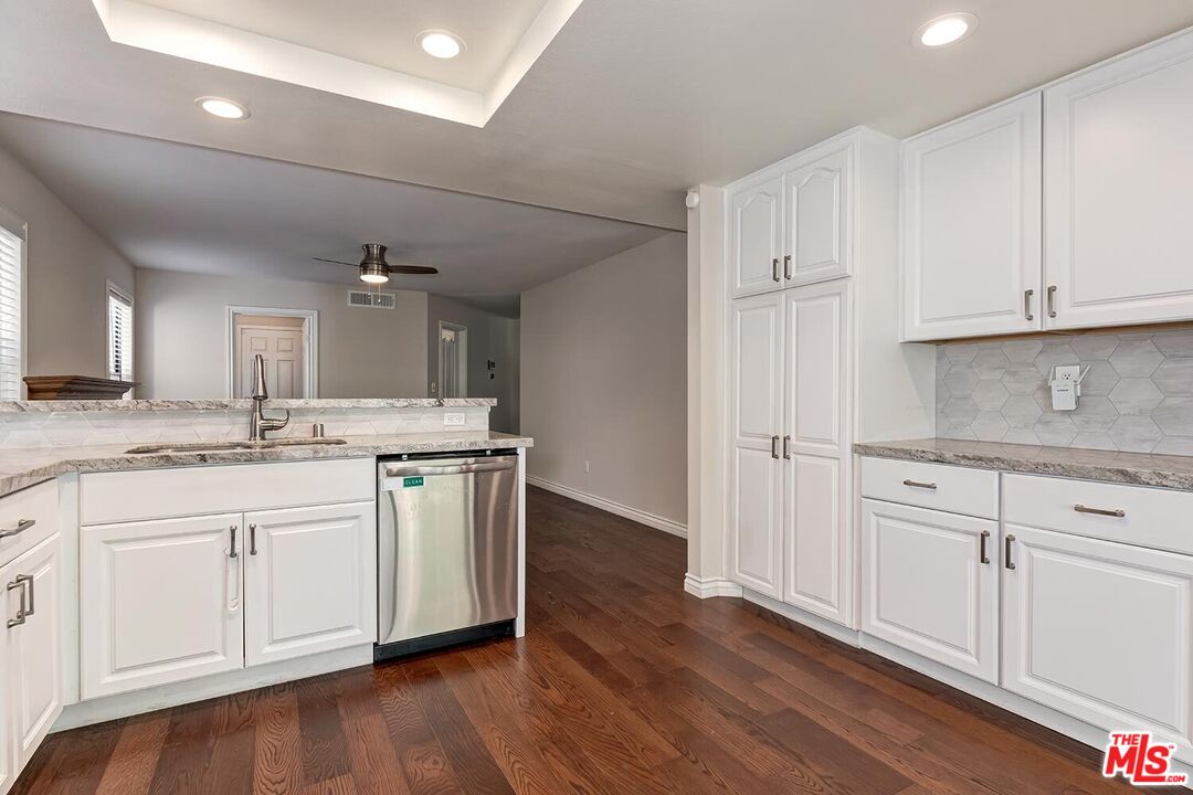 4210 Lost Springs Dr