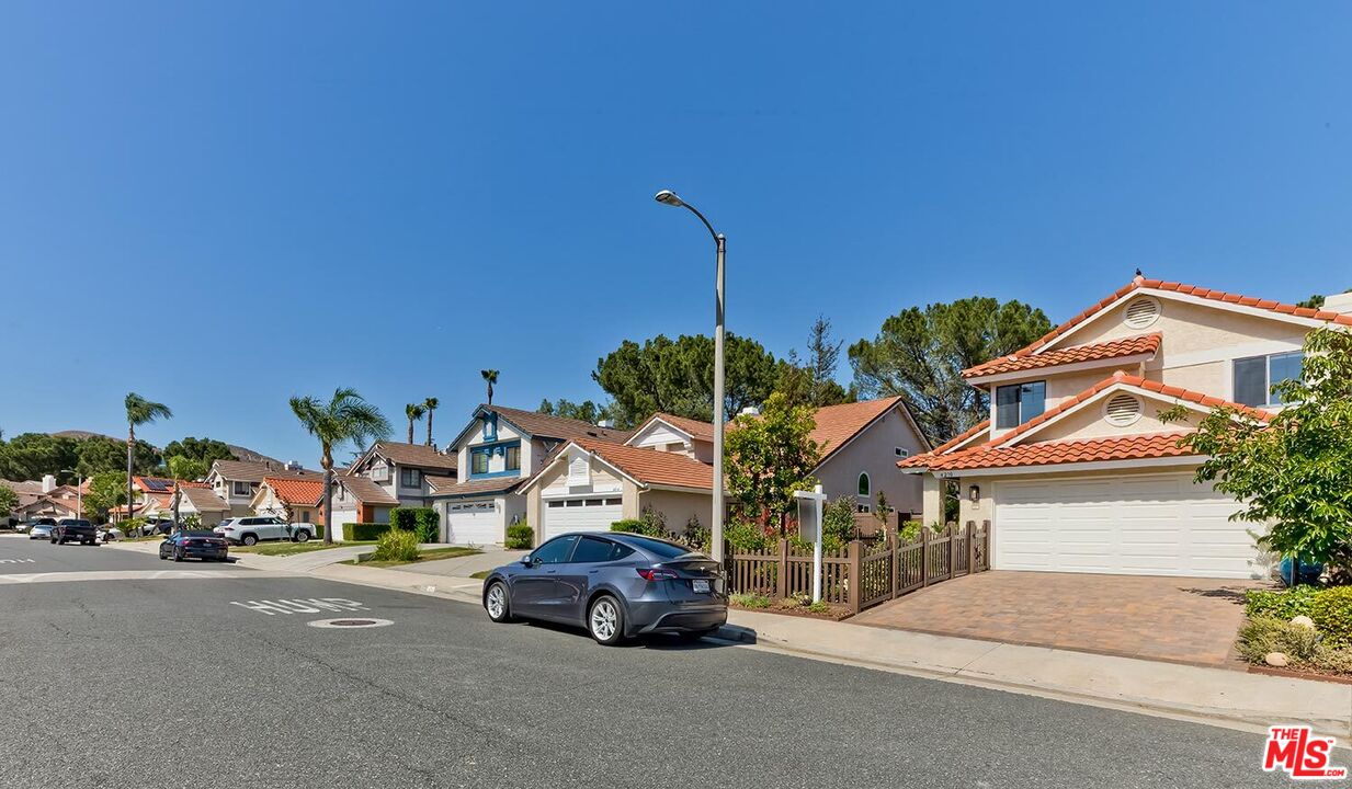 4210 Lost Springs Dr