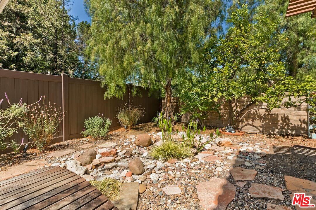 4210 Lost Springs Dr