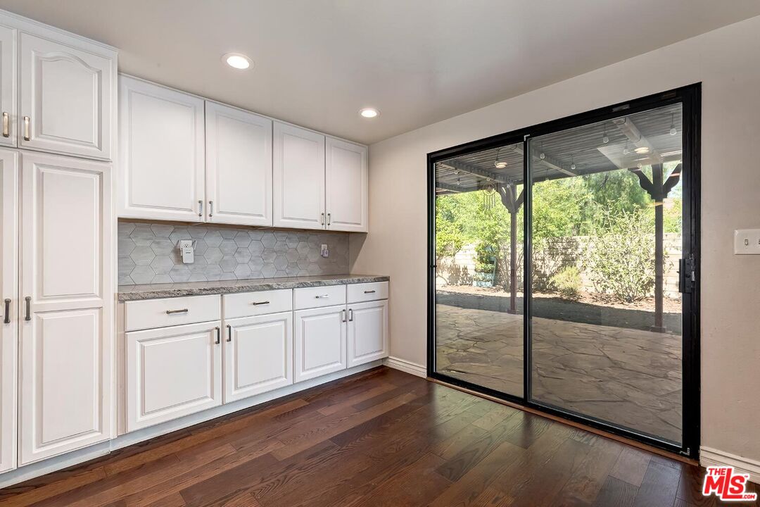 4210 Lost Springs Dr