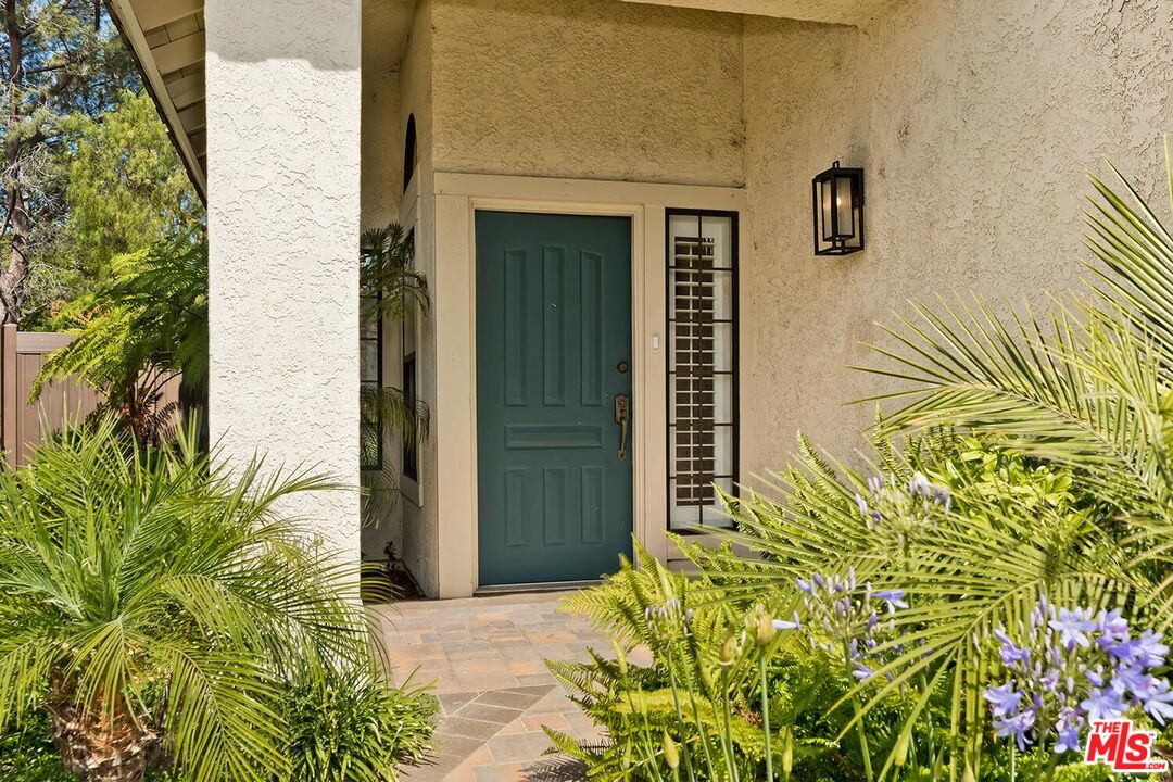 4210 Lost Springs Dr