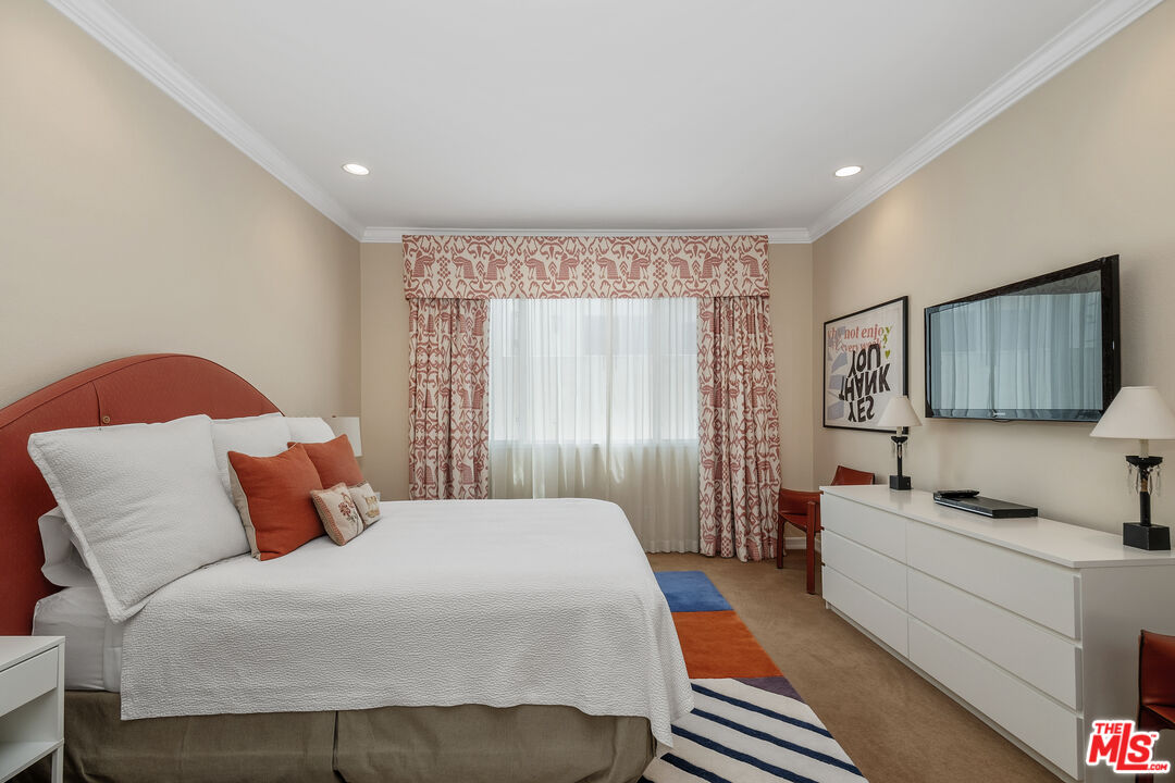 100 S Wetherly Dr Unit: 5