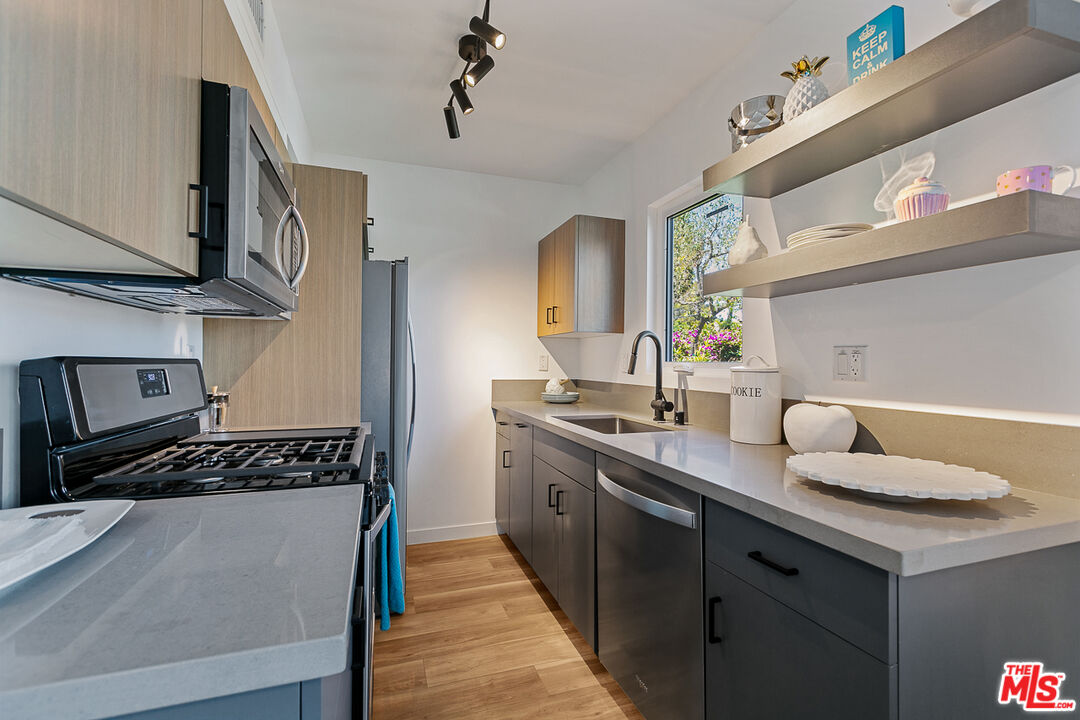 2922 HAUSER BLVD Unit: 3