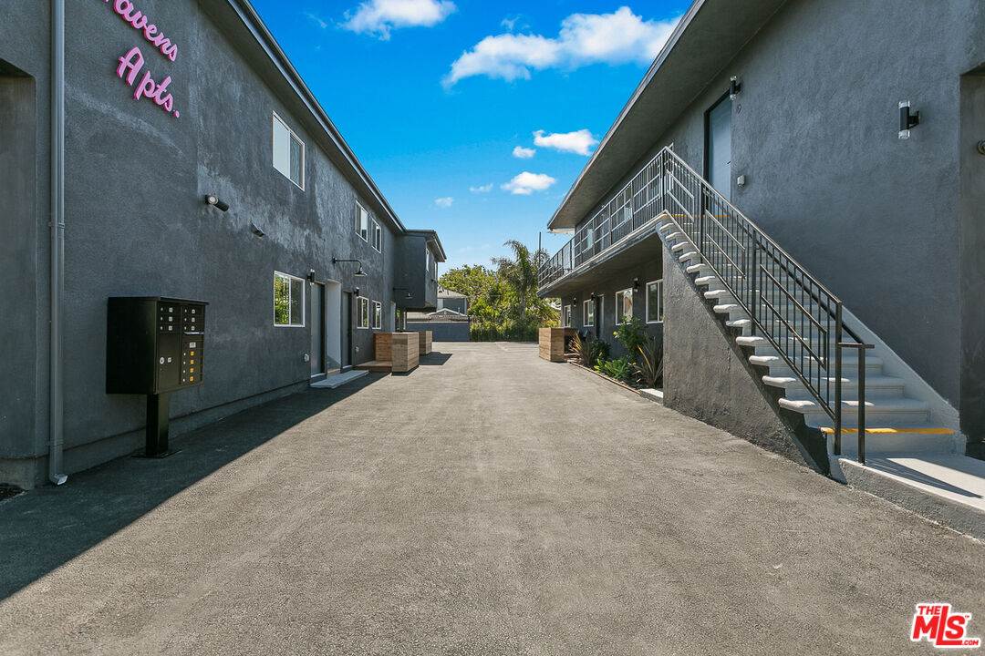 2922 HAUSER BLVD Unit: 3