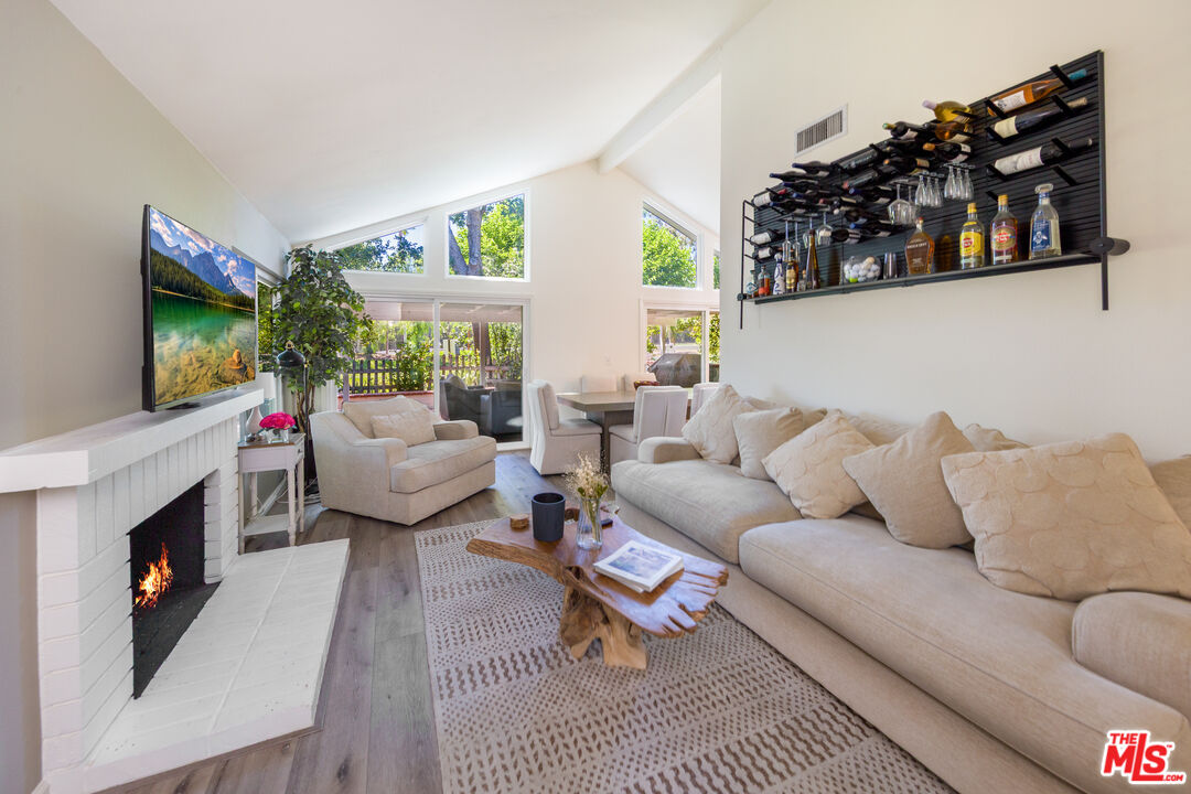 5735 Lake Lindero Dr