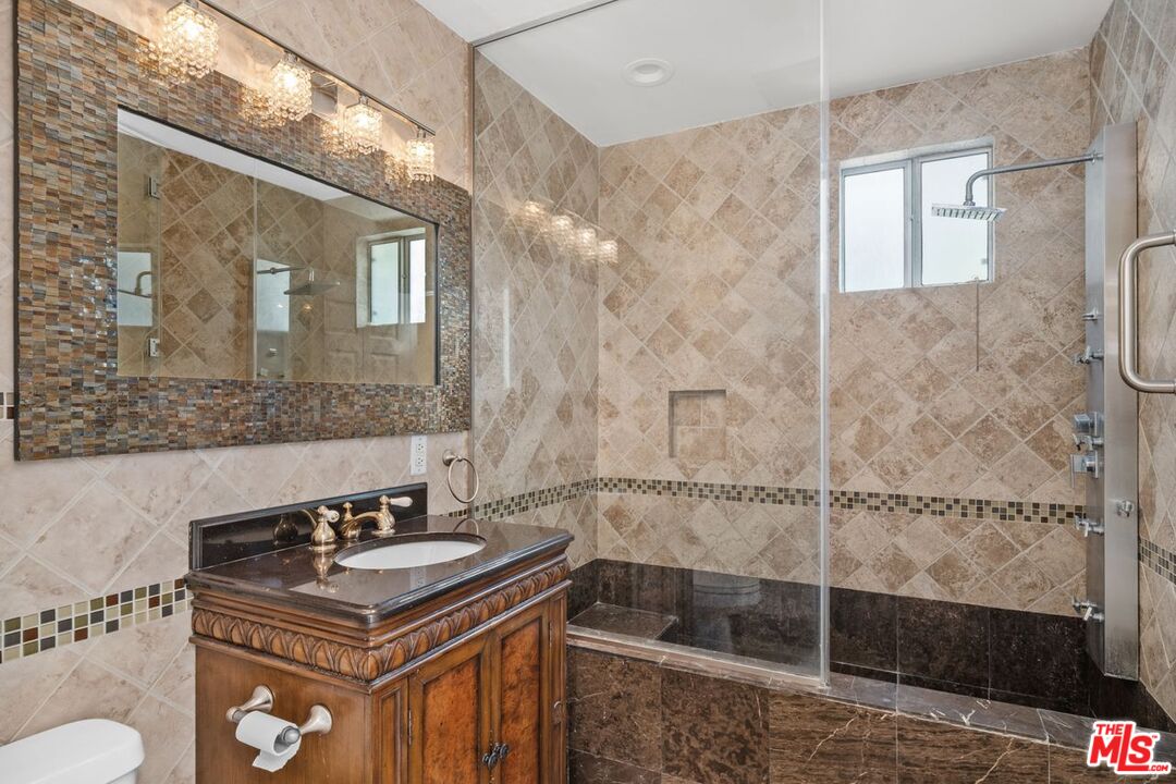 4442 Saint Clair Ave