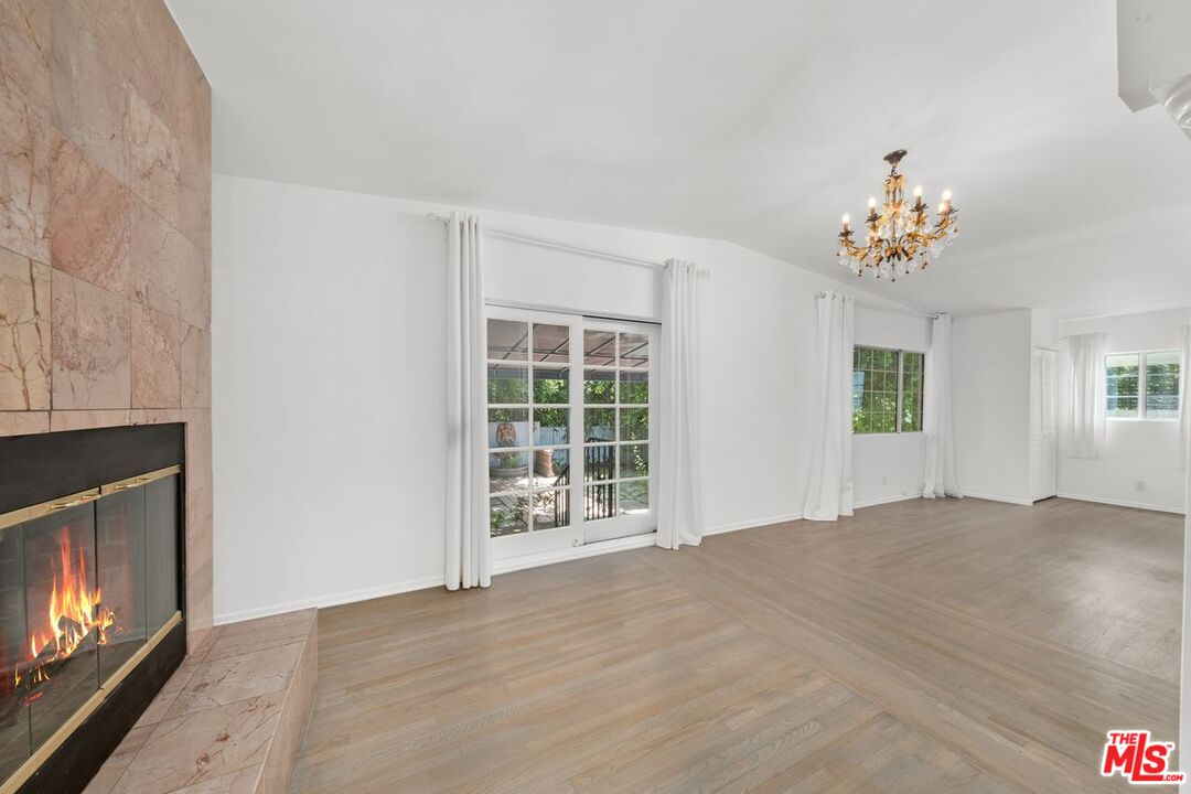 4442 Saint Clair Ave