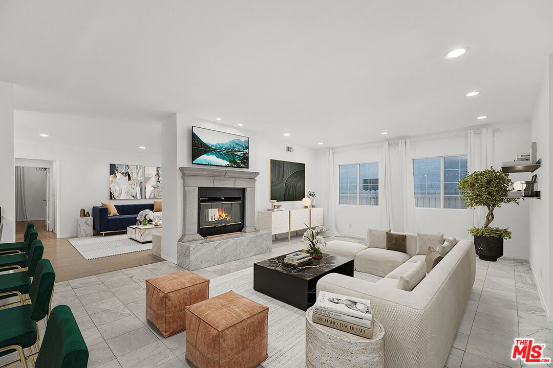 4442 Saint Clair Ave