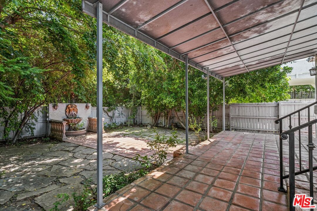 4442 Saint Clair Ave