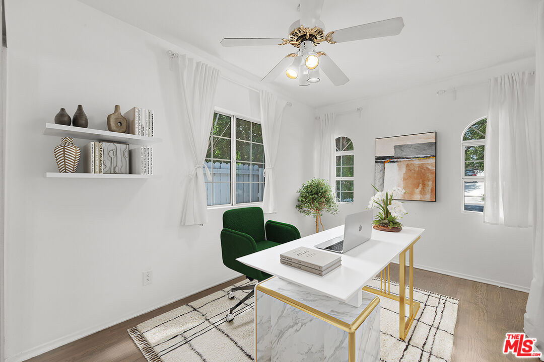 4442 Saint Clair Ave