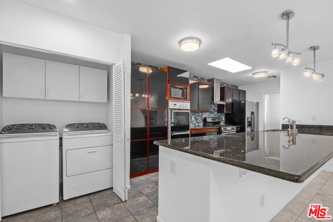 4442 Saint Clair Ave