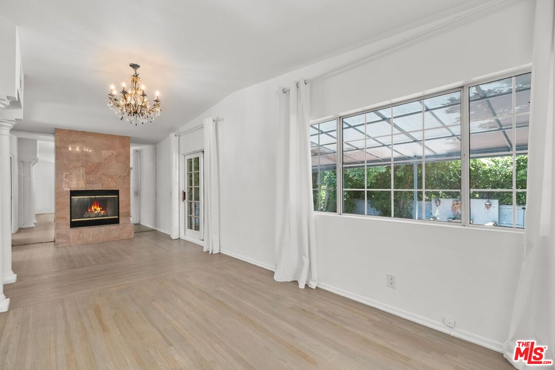 4442 Saint Clair Ave