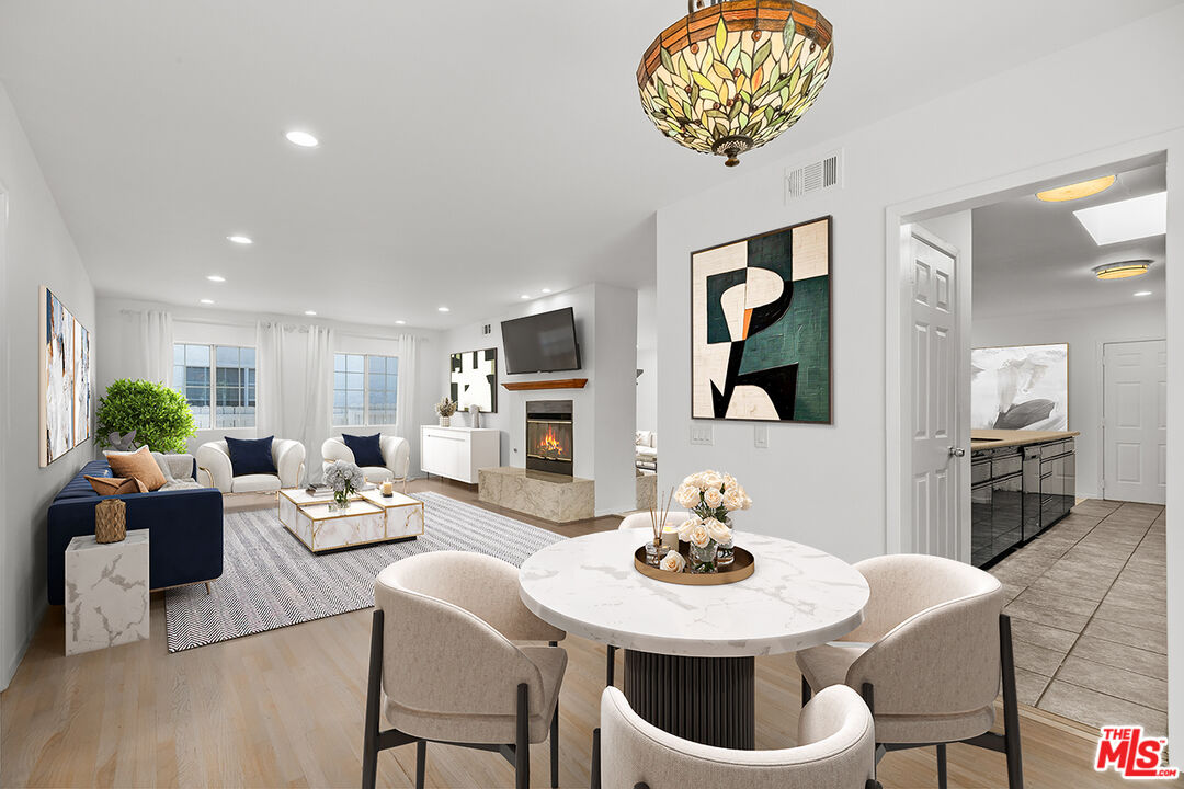 4442 Saint Clair Ave