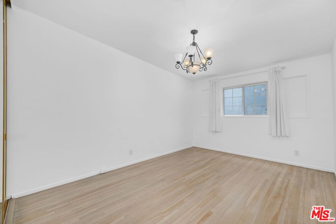 4442 Saint Clair Ave