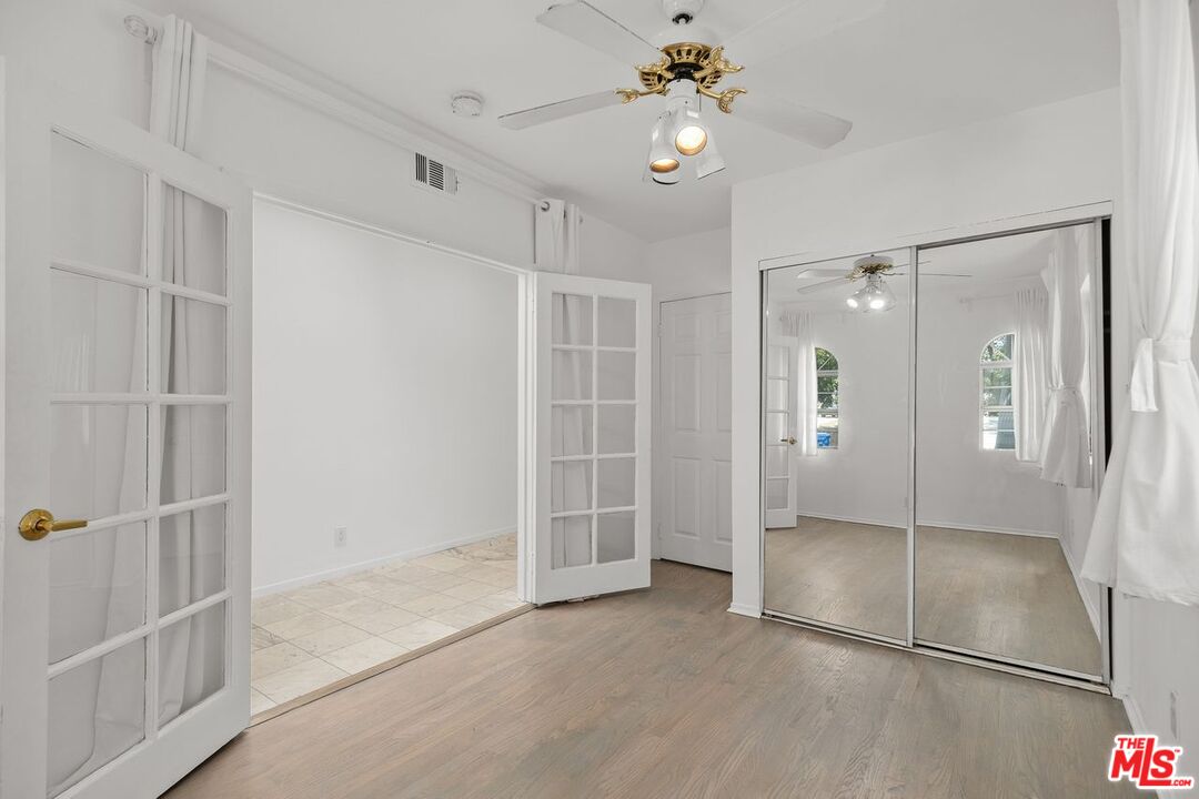 4442 Saint Clair Ave